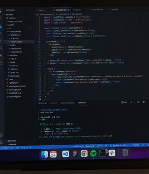 Prompt pour écran de poste de travail professionnel – GPT Image 2 prompt by Curious Refuge