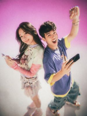 Y2K Teen Magazine Studio Portrait – GPT Image 2 prompt by MiraiMosaic