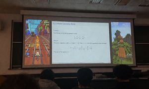 Projecteur d'amphithéâtre « Brainrot » – GPT Image 2 prompt by AIxHunter