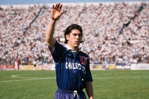 Upscaled Vintage Soccer Photo – GPT Image 2 prompt by Héctor