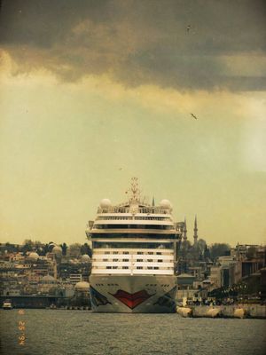 Vintage Cruise Ship in Istanbul – GPT Image 2 prompt by Melis✨