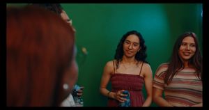 Filmreife Gruppe vor Green Screen – GPT Image 2 prompt by Diego